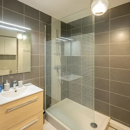 1 Avec Balcon, Face à La - Fr-1-197-592