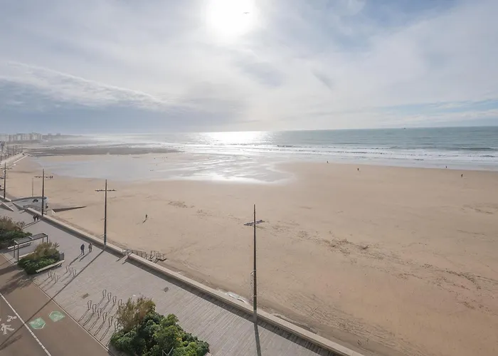 1 Avec Balcon, Face A La - Fr-1-197-592 *