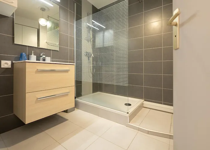 公寓 1 Avec Balcon, Face A La - Fr-1-197-592 *